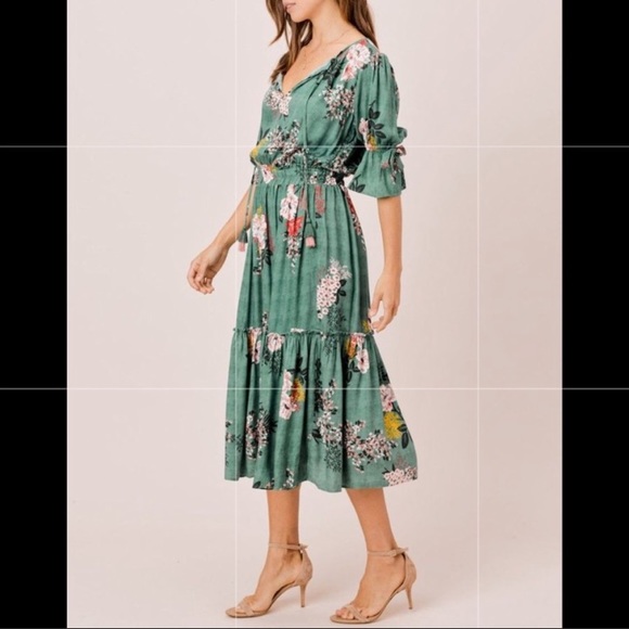 Lovestitch Flutter Sleeve Garden Floral Midi Dress - Picture 13 of 15